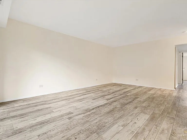 909 Buccaneer Dr #3 — Photo 5