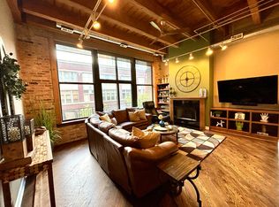 616 W Fulton St APT 201, Chicago, IL 60661