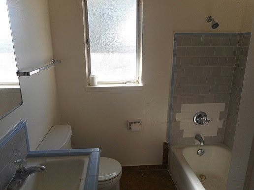 4th image of 990 Frienza Ave APT C