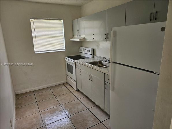 2451 NW 8th Pl #1