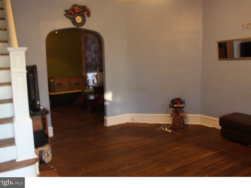 1st image of 114 E Albanus St