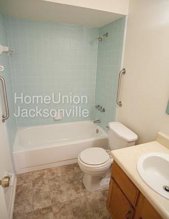 3rd image of 7712 Jana Ln S