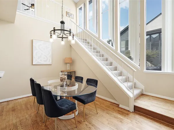 1112 Bering Dr APT 67, Houston, TX 77057