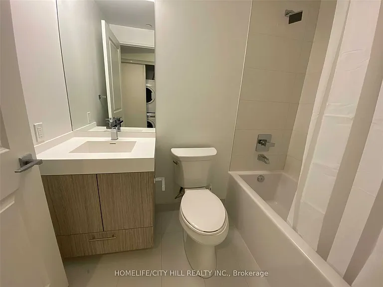 251 Jarvis St #702 — Photo 8