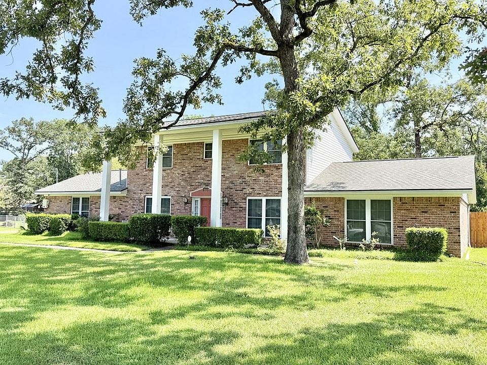 1st image of 1307 Edgewood Cir