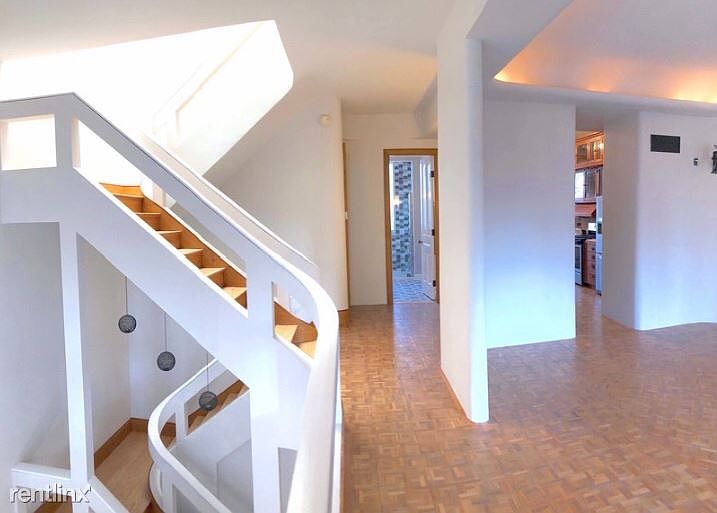 1st image of 2122 Saint James Ave #3