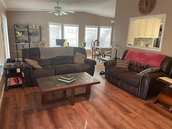 4th image of 2132 SW 83rd Avenue