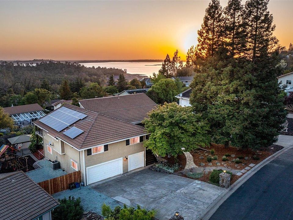 1st image of 2050 Crest Mar Cir