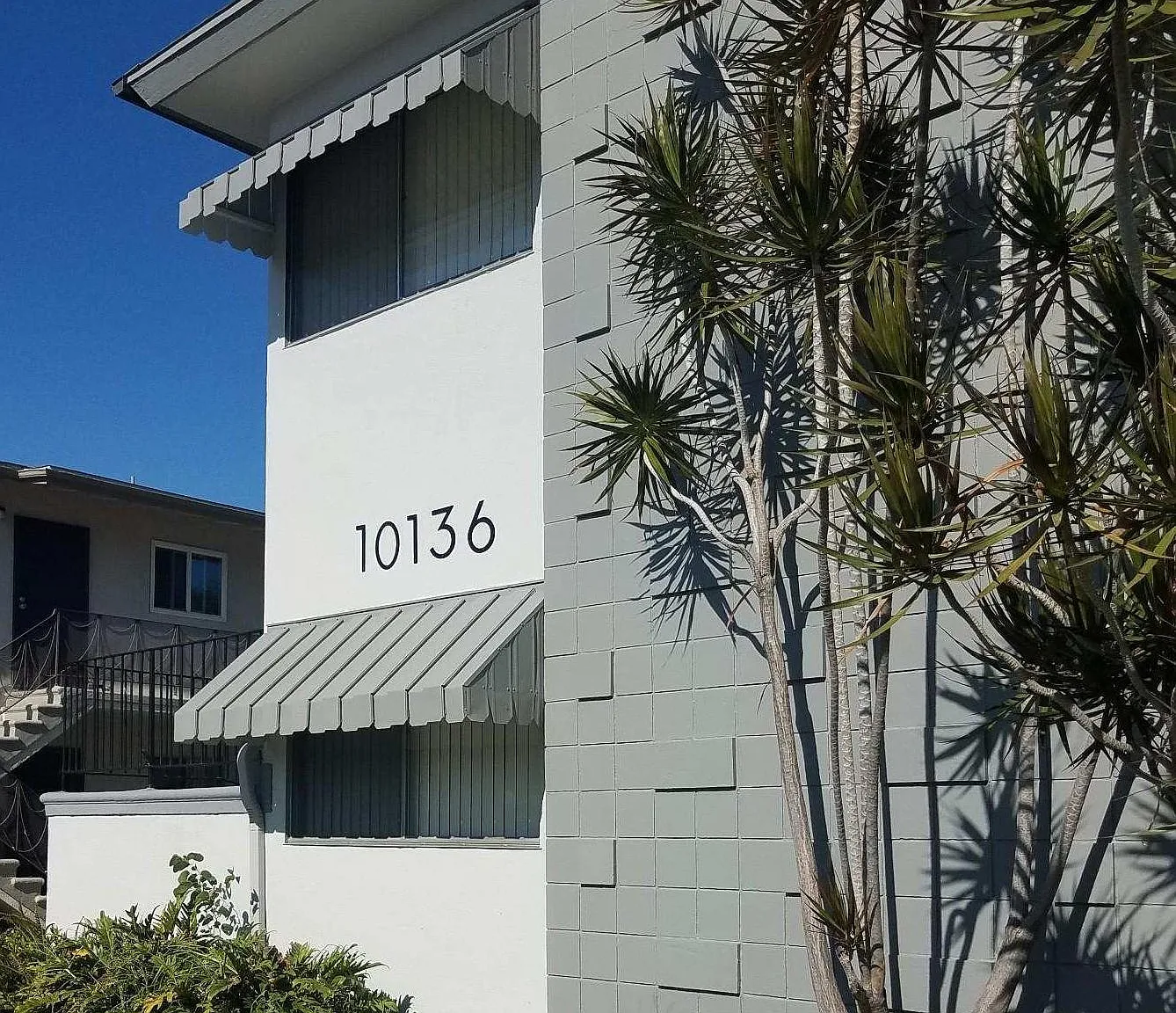 10136 Scott Ave — Photo 2
