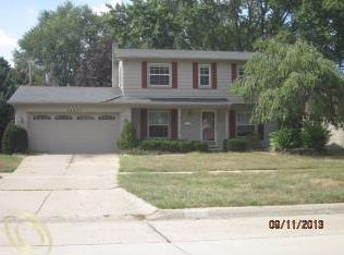 14221 Yale St, Livonia, MI 48154