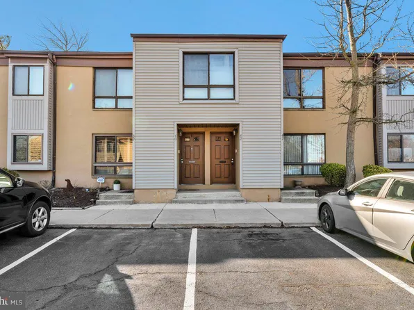 42 Ashley Ct, Marlton, NJ 08053