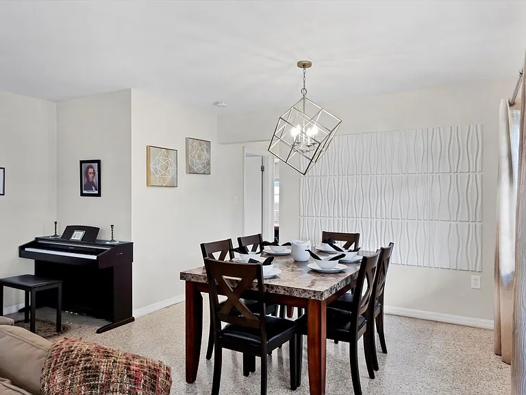 2532 Belvoir Blvd — Photo 7