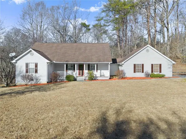 105 Pinewood Pl, Dahlonega, GA 30533