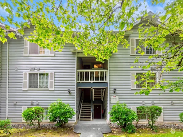 7453 Newcastle Golf Club Road #C205, Newcastle, WA 98059