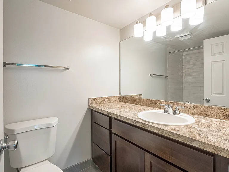 Briarwood Apartments — Photo 10
