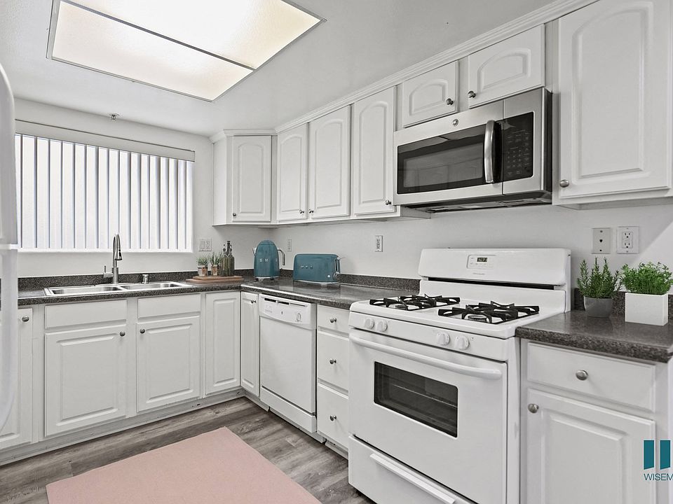 Full-Size Kitchen with Ample Cabinet Storage