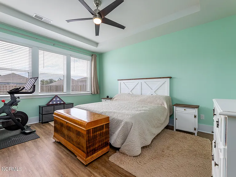 416 Edgewater Way — Photo 18