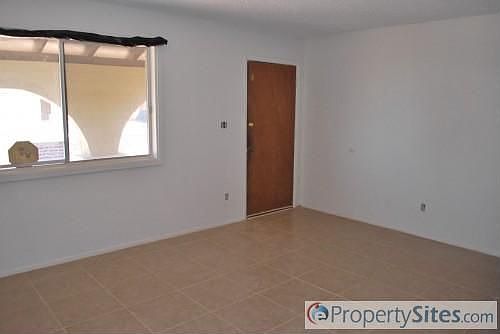 4th image of 4401 E Lynne Ln