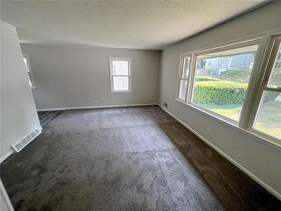 5th image of 6035 College Ave