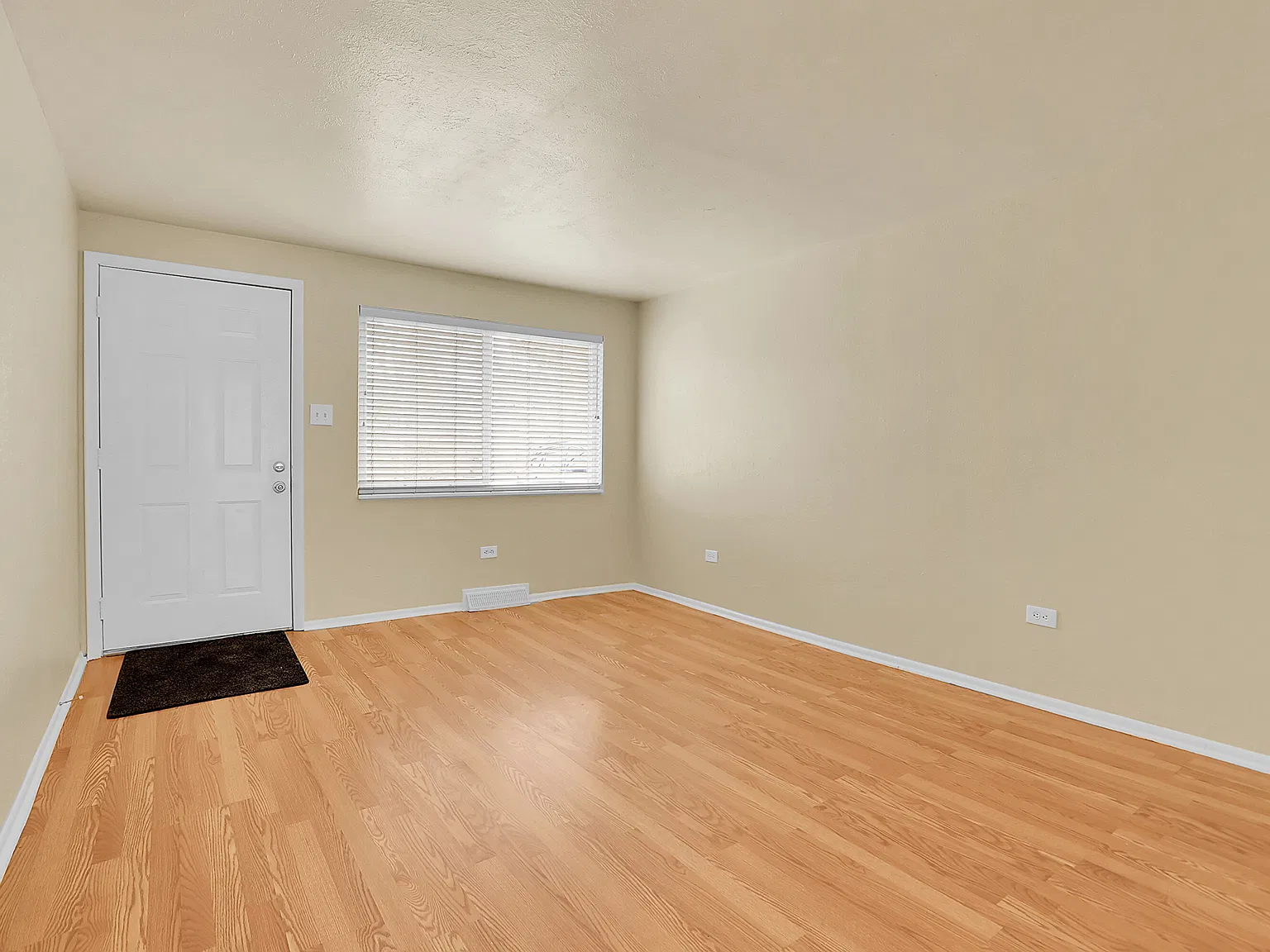 2 bed, 804 sqft, $1,500 — Photo 4