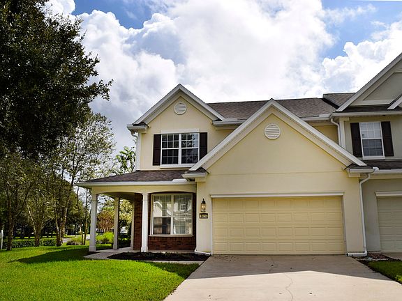 3rd image of 6414 Autumn Berry Cir
