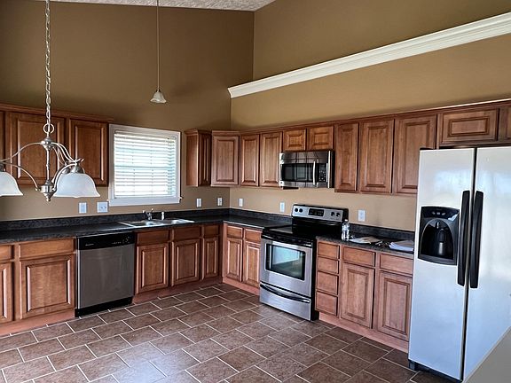 4th image of 1604 W Candlewick Ln