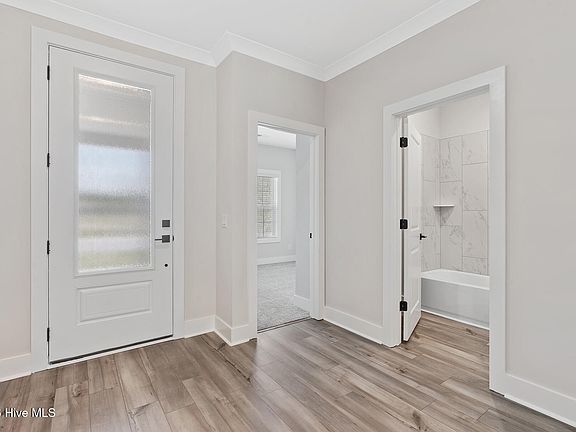 2nd image of 126 Commons View Drive