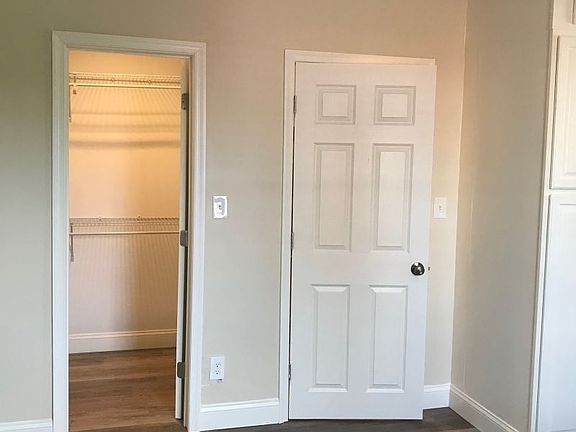 4th image of 726 N Nelson St APT 3