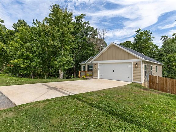 3rd image of 26 Ingleborough Dr