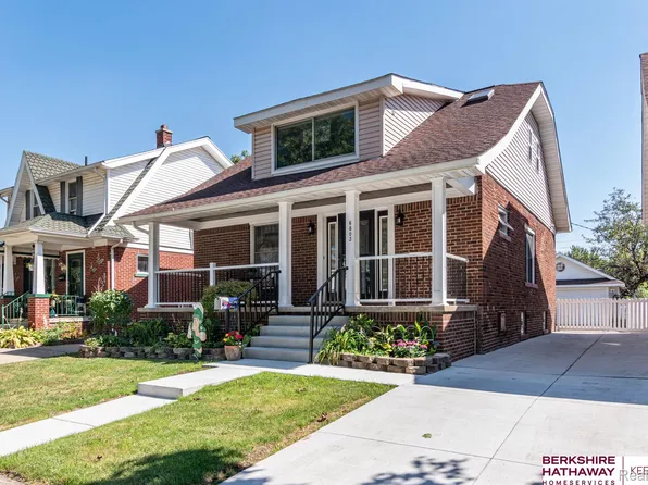 6803 Buckingham Ave, Allen Park, MI 48101