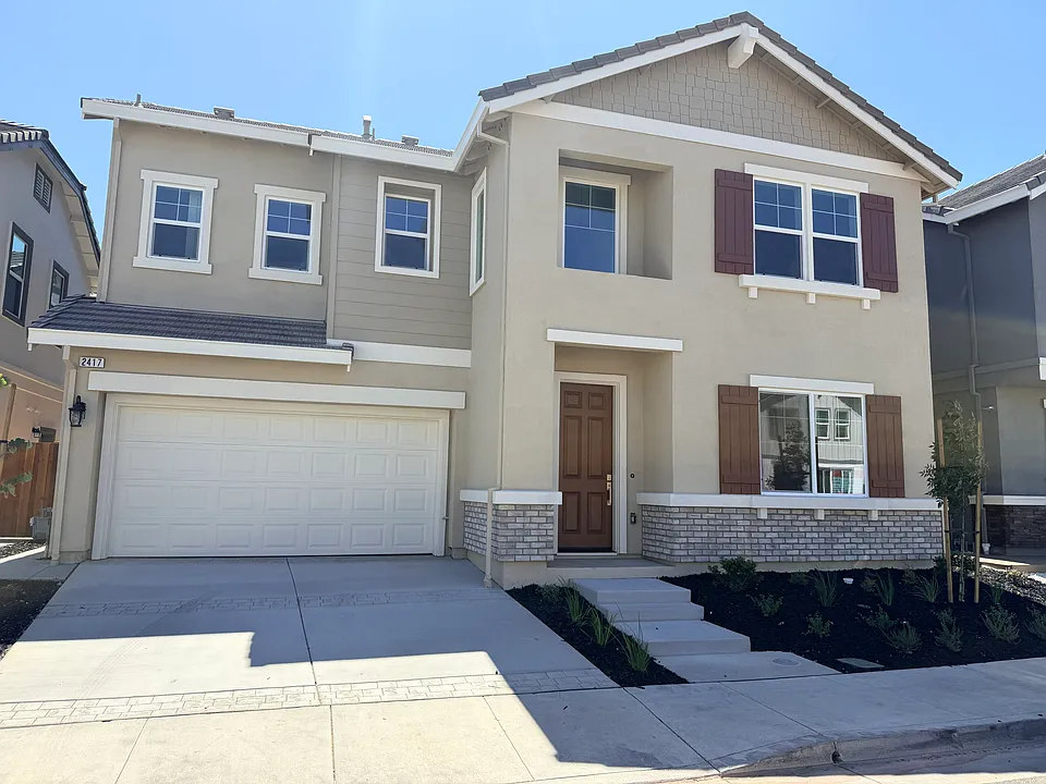 2417 Golden Way