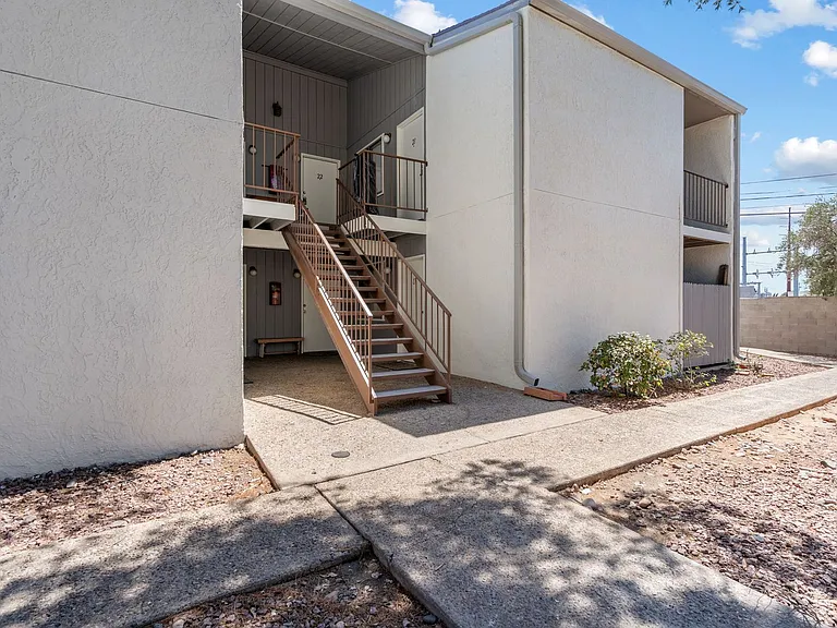 3150 E Bellevue St — Photo 10
