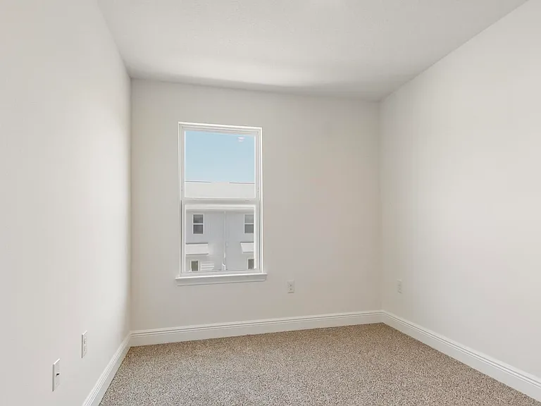 187 Ellery Ln — Photo 14