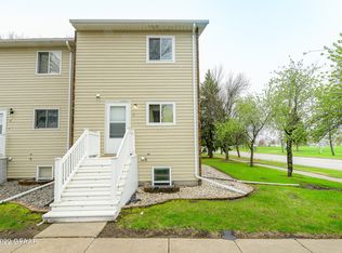 1901 24th Ave S APT 17, Grand Forks, ND 58201