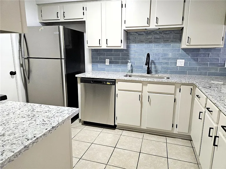 4802 Delwood St #5 — Photo 6