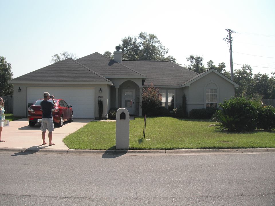 1st image of 17209 Meadowbrook Dr