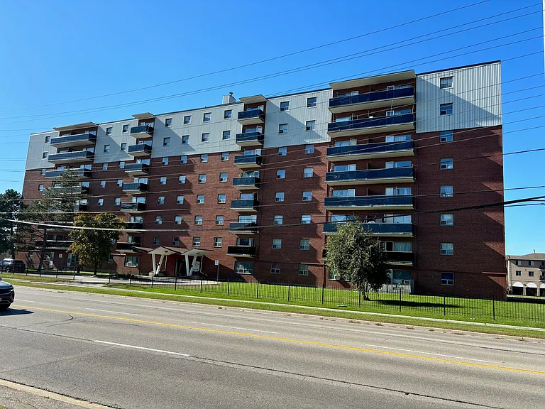 3100 Erindale Station Rd — Photo 2
