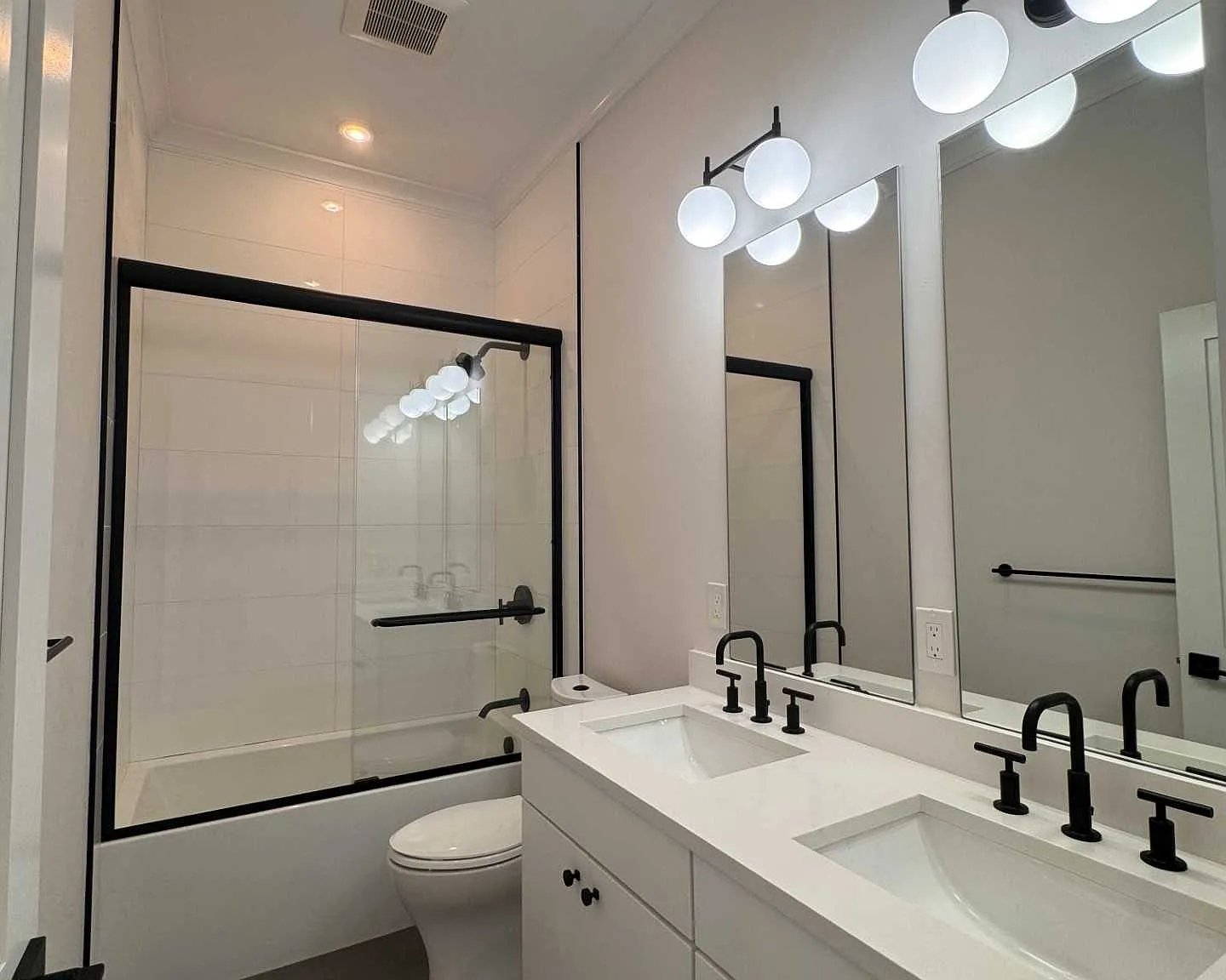 1 bed, $3,395 — Photo 1