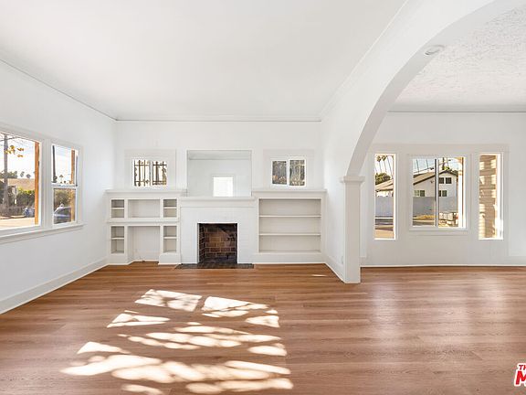 3rd image of 2277 W 31st St