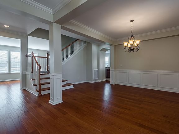 3rd image of 1207 Finlaw Way