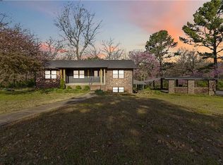 2130 N Box Ave, Fayetteville, AR 72703