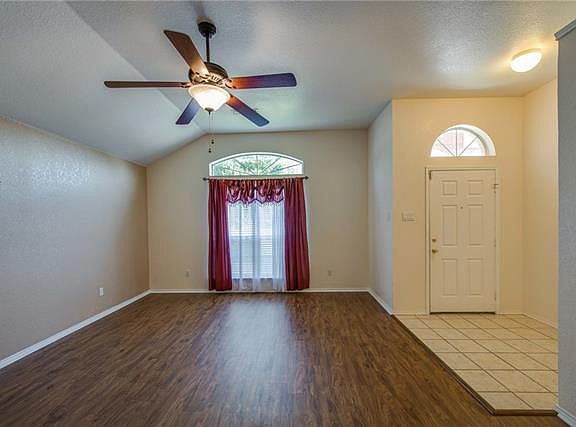 4th image of 3308 Scenic Glen Dr