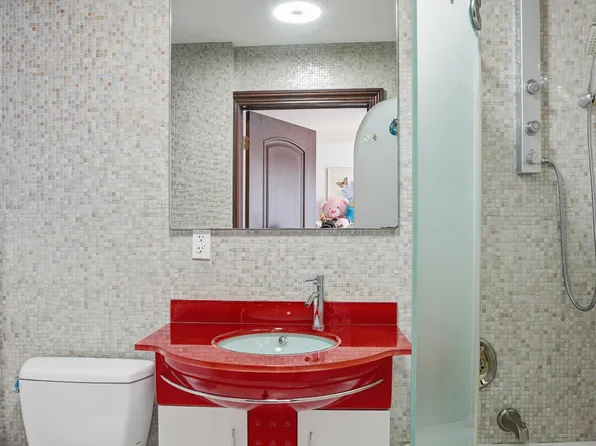 4051 Nostrand Avenue image 32 of 37