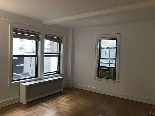 Rented by Everrock Equities | media 16