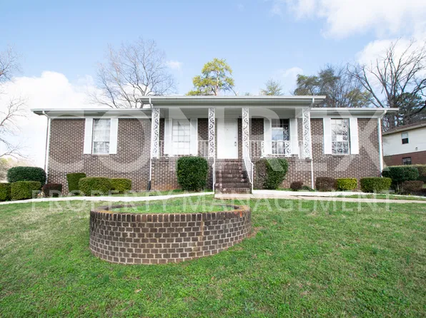 517 Fair Oaks Dr, Fairfield, AL 35064