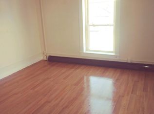 75 School St APT 3, Greenfield, MA 01301