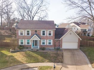 2546 Willow Knoll Dr, Saint Louis, MO