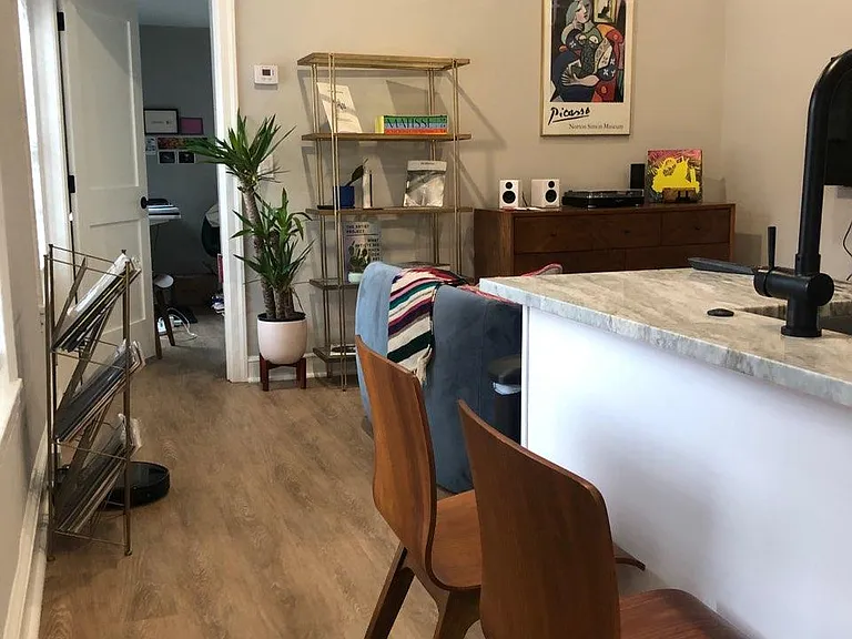 1733 Pine St #302 — Photo 3