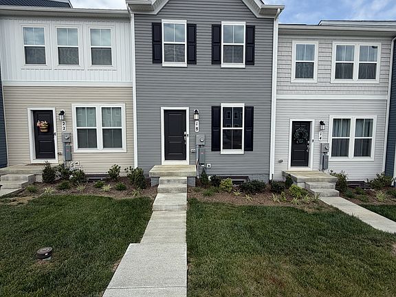 2nd image of 18 Ironwood Ct