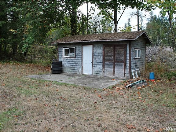 Cute and handy little shop!